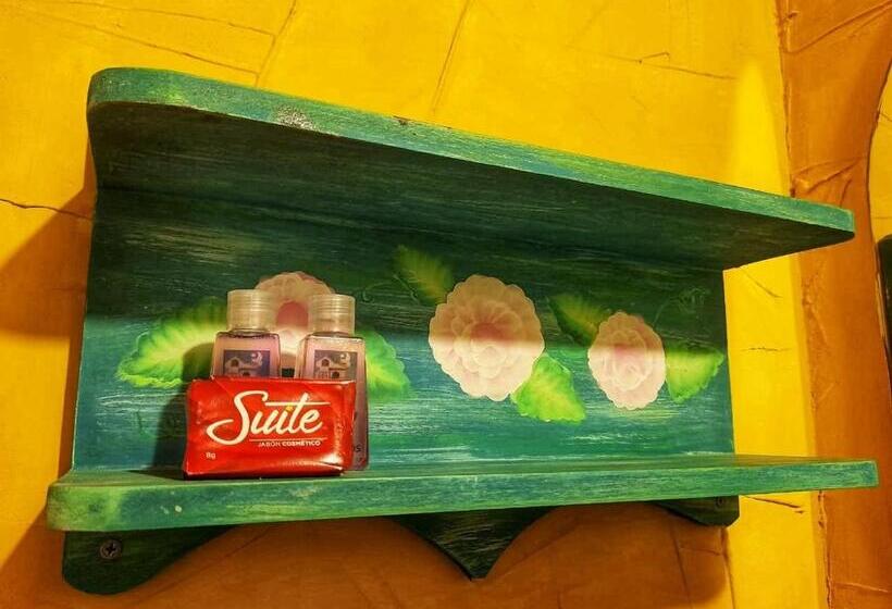 ベーシックトリプルルーム, Boutique La Cueva De La Luna, El Arte Se Hace Descanso