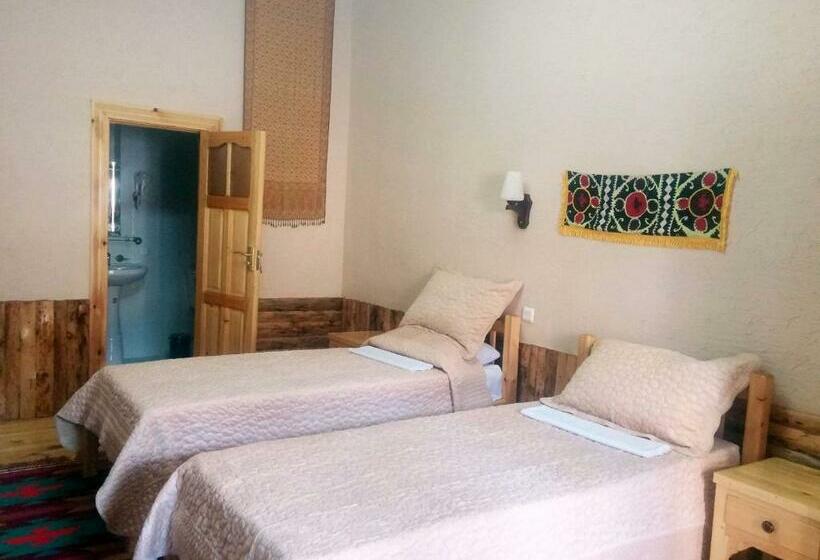 اتاق استاندارد, Qosha Darvoza