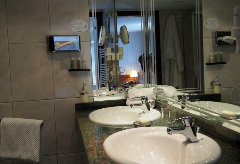 스위트, Schieferhof