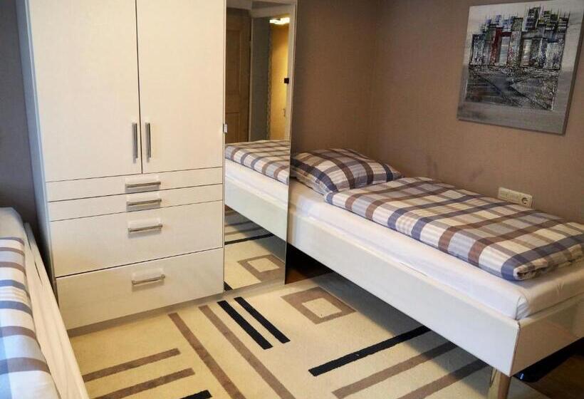 스탠다드 룸, Schieferhof