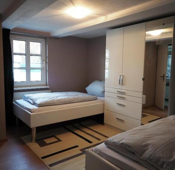 스탠다드 룸, Schieferhof