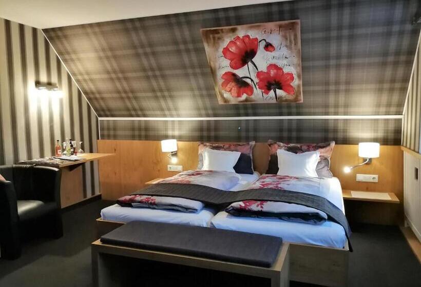 디럭스 룸, Schieferhof