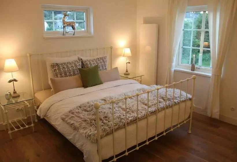 スタンダードルーム, Rosenhill B&b