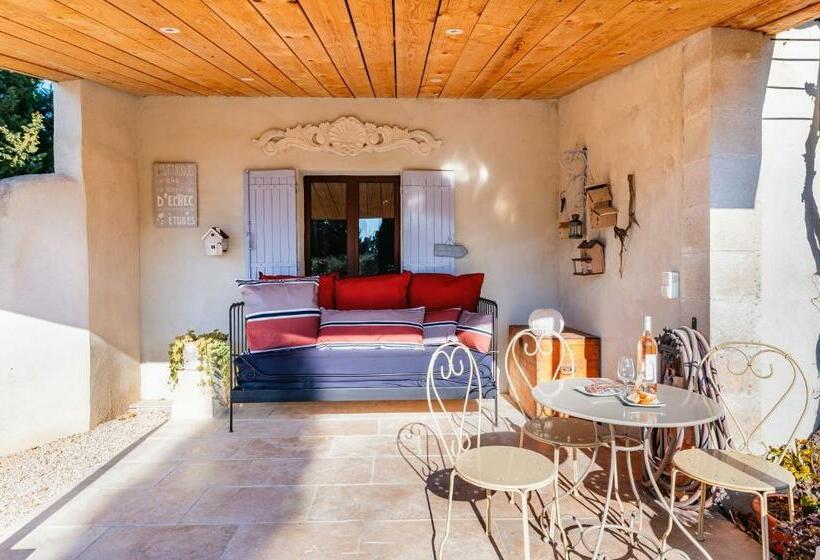 Люкс Вид на Сад, Sous Les Platanes B&b