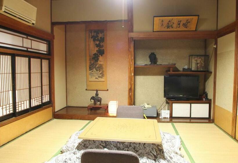 Семейный Номер Совместный Санузел, Yamadaya Ryokan