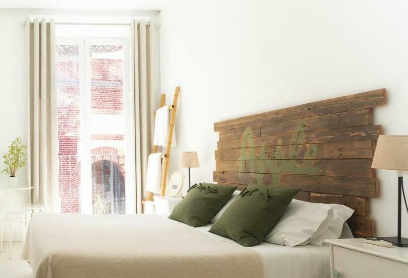 اتاق استاندارد با سرویس بهداشتی مشترک, Dulces Dreams Boutique