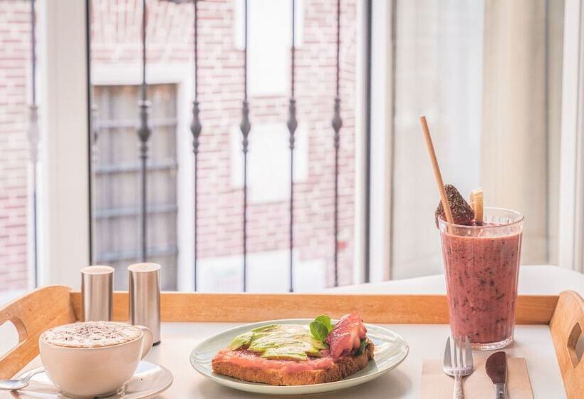 اتاق استاندارد با سرویس بهداشتی مشترک, Dulces Dreams Boutique