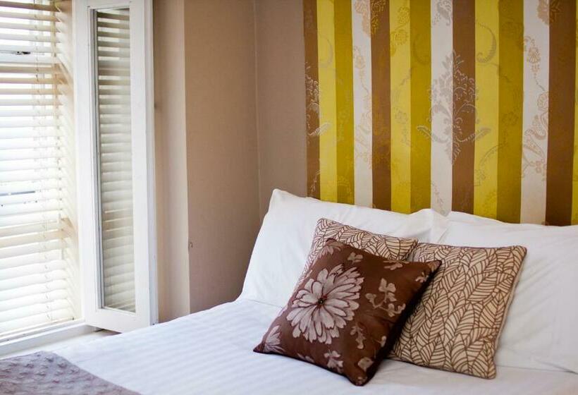 标准间, 7 Boutique