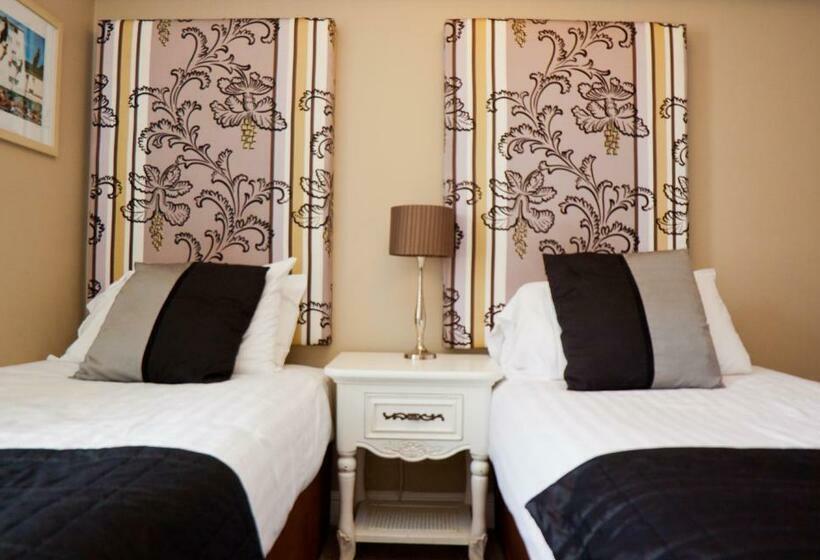 标准间, 7 Boutique