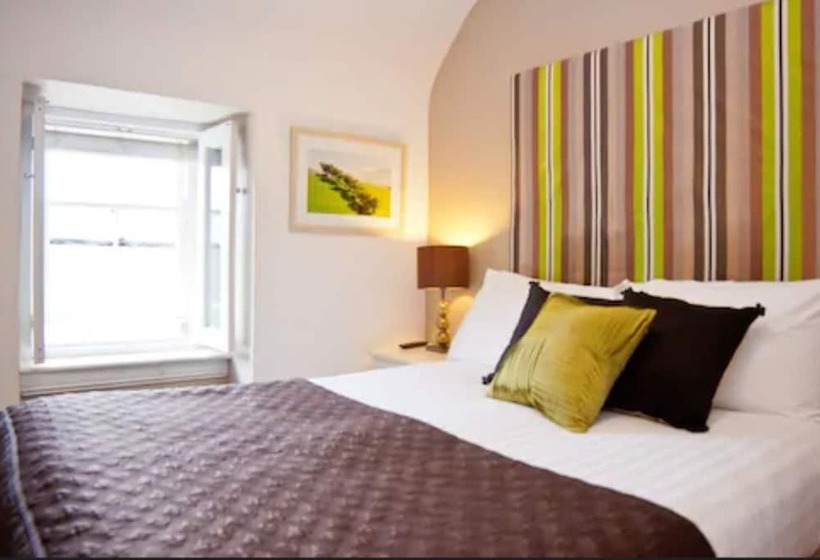 标准间, 7 Boutique