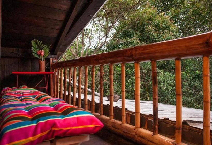 Chalet, Casa De Piedra