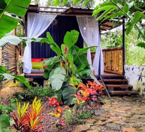 Standard Bungalow, Casa De Piedra