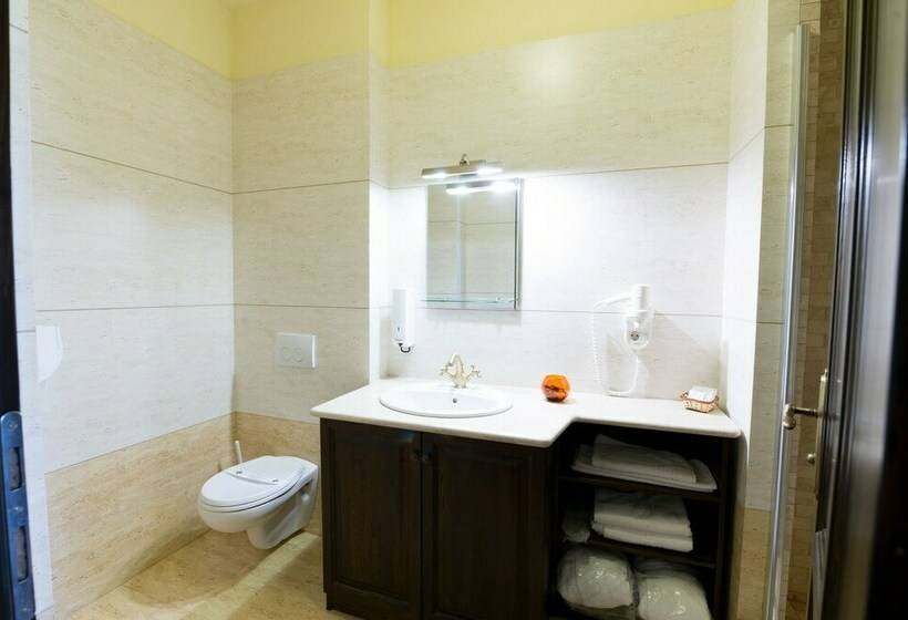 标准间, Castel Royal