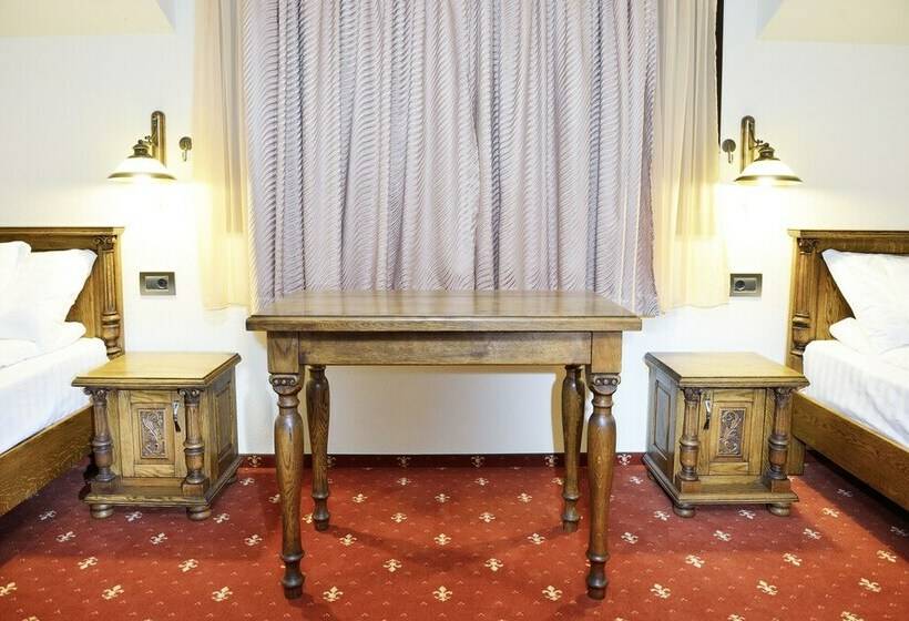 标准间, Castel Royal