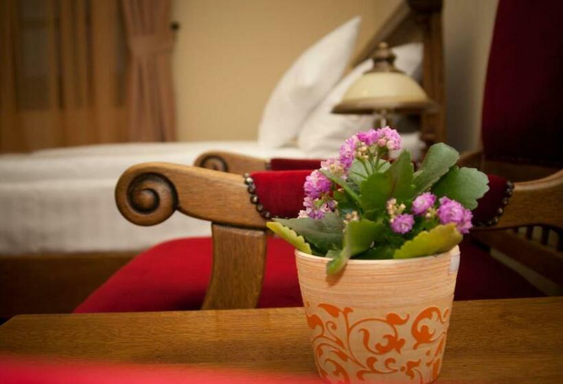 标准间, Castel Royal