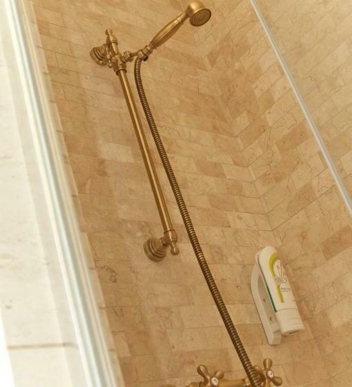 标准间, Castel Royal