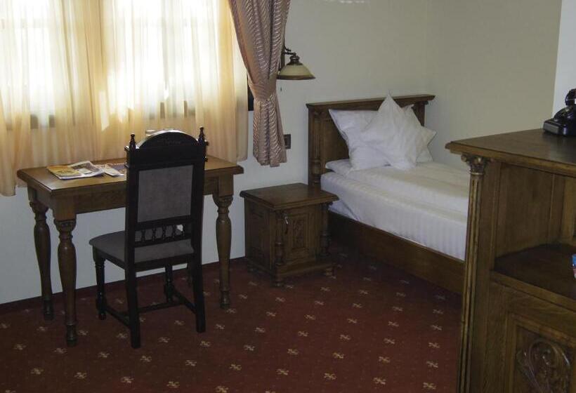 标准间, Castel Royal