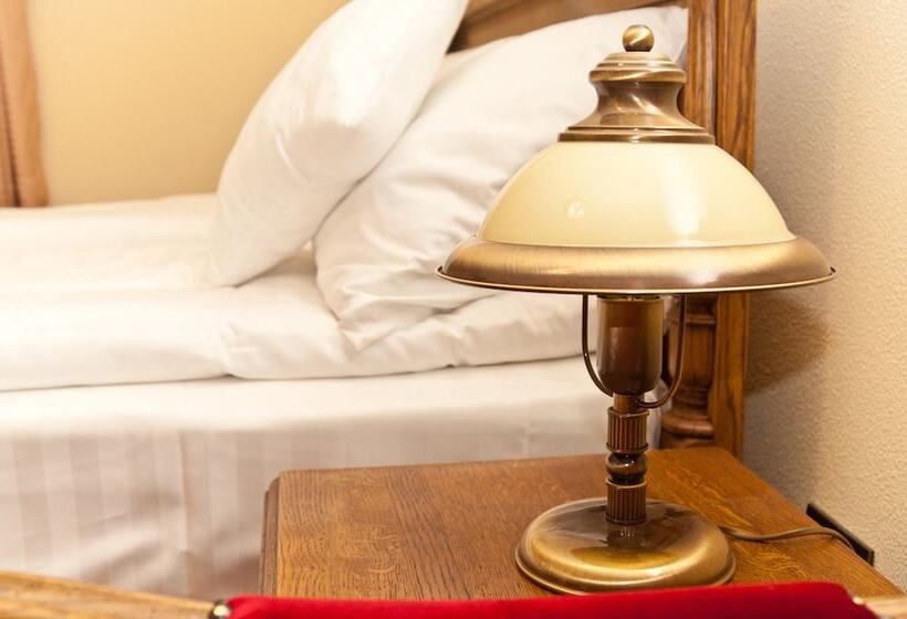 标准间, Castel Royal