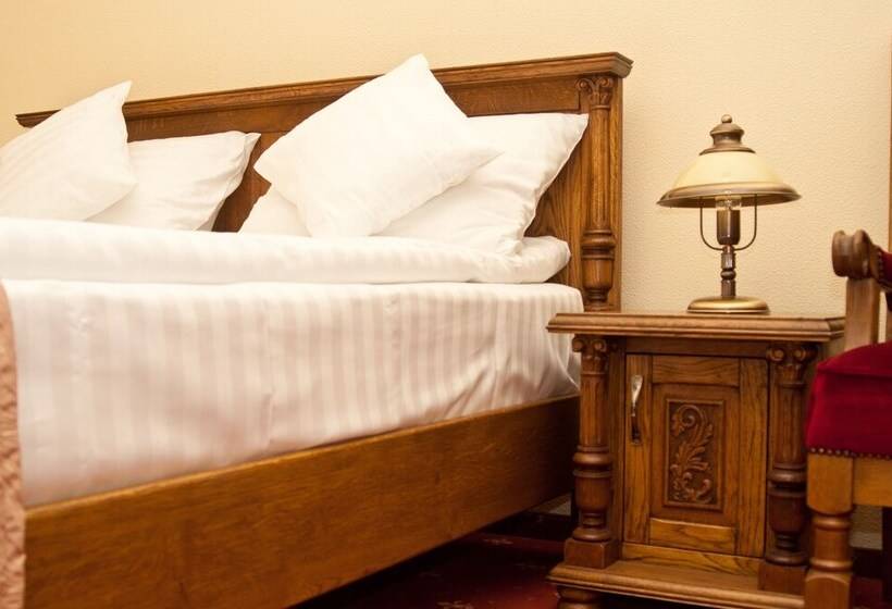 标准间, Castel Royal