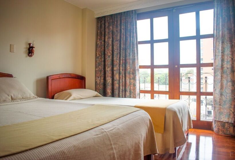 스탠다드 트리플 룸, Dinastia Real