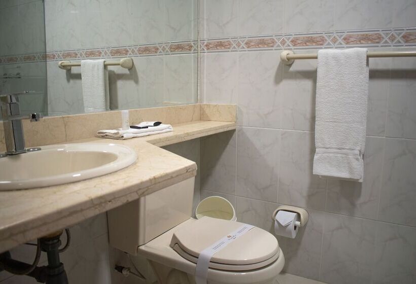 스탠다드 트리플 룸, Dinastia Real