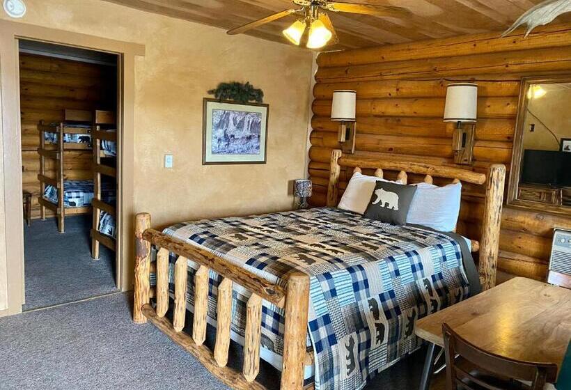 Bungalow Familiar, Green Creek Inn And Rv Park