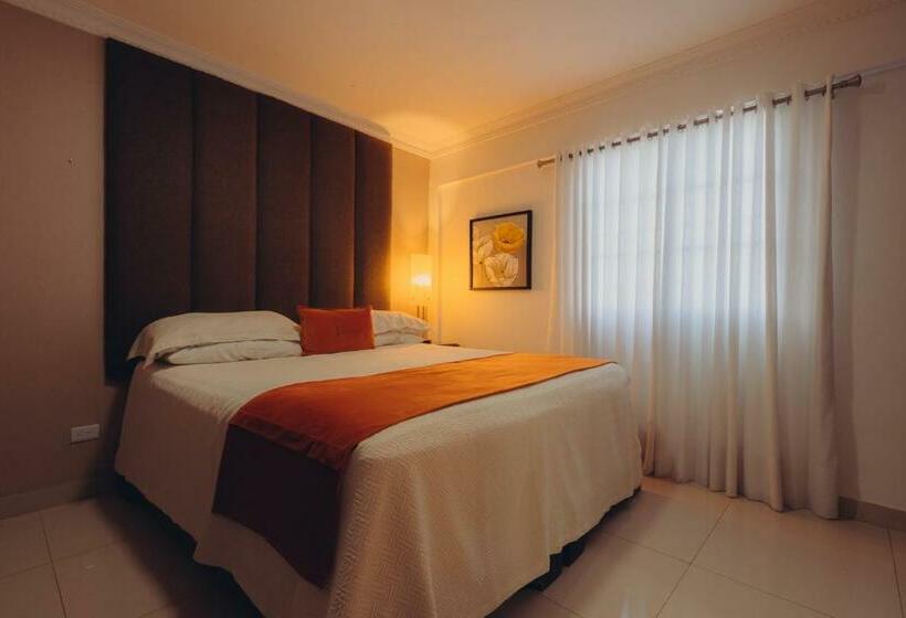 اتاق استاندارد, La Colonia