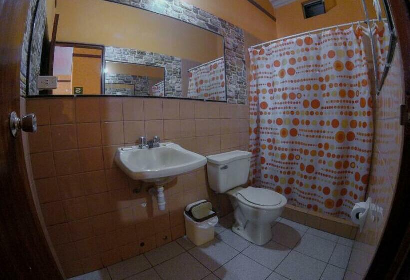 标准单人间, Hostal Los Balcones De Moral Y Santa Catalina