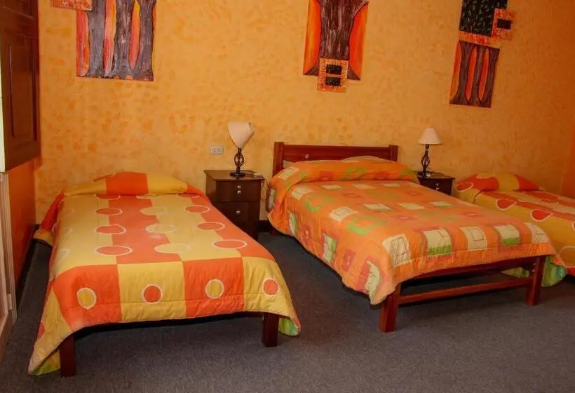 スタンダード4人部屋, Hostal Los Balcones De Moral Y Santa Catalina