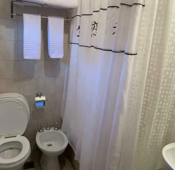 سوییت لوکس, Hosteria Sloggett