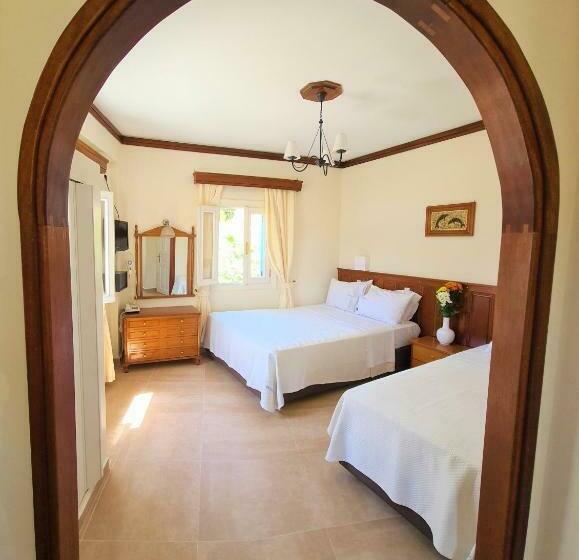 דירת חדר, Kastro