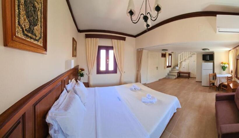 דירת חדר, Kastro