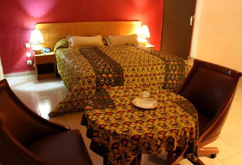 اتاق سوپریور, Le Marly