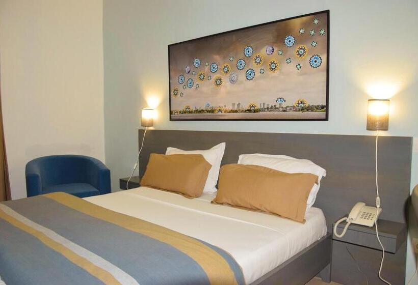 اتاق سوپریور با تخت بزرگ, Le Marly