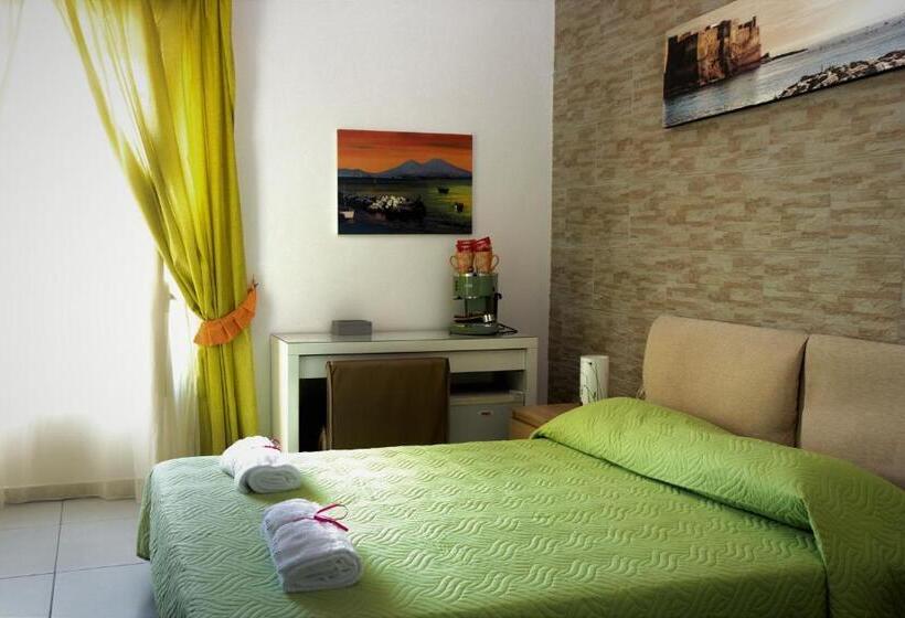 اتاق استاندارد, Megaride Santa Lucia