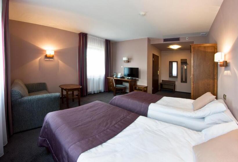 اتاق استاندارد سه نفره, Młyn Aqua Spa Biblioteka