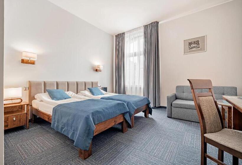 اتاق استاندارد سه نفره, Młyn Aqua Spa Biblioteka