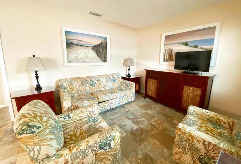 شقة غرفتين, Nautical Watch