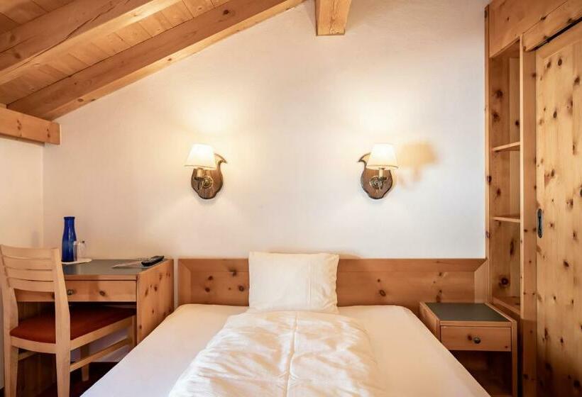 غرفة قياسية فردية, Chesa Pool