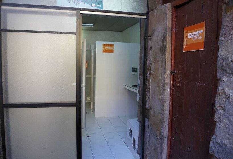 Geteiltes Mehrbettzimmer, Pirwa Backpackers Colonial