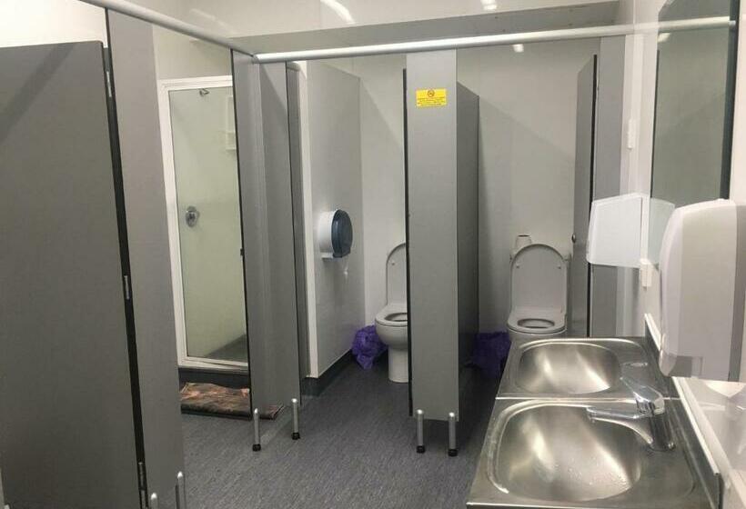 חדר סטנדרט חדר אמבטיה משותף, Surf  N  Snow Backpackers