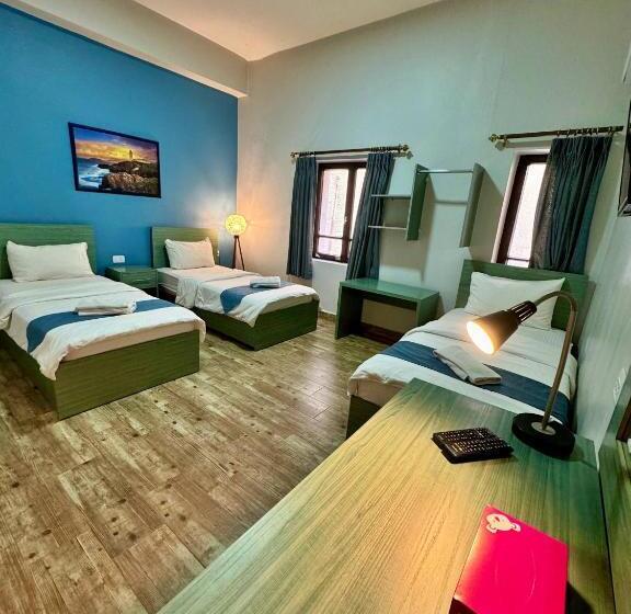 اتاق استاندارد سه نفره, The Sydney