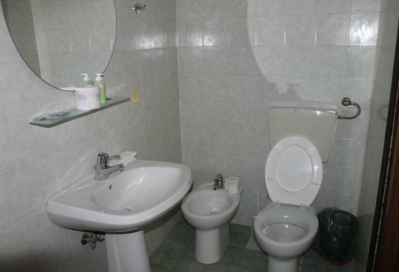 Habitació Triple Estàndard, Terranova