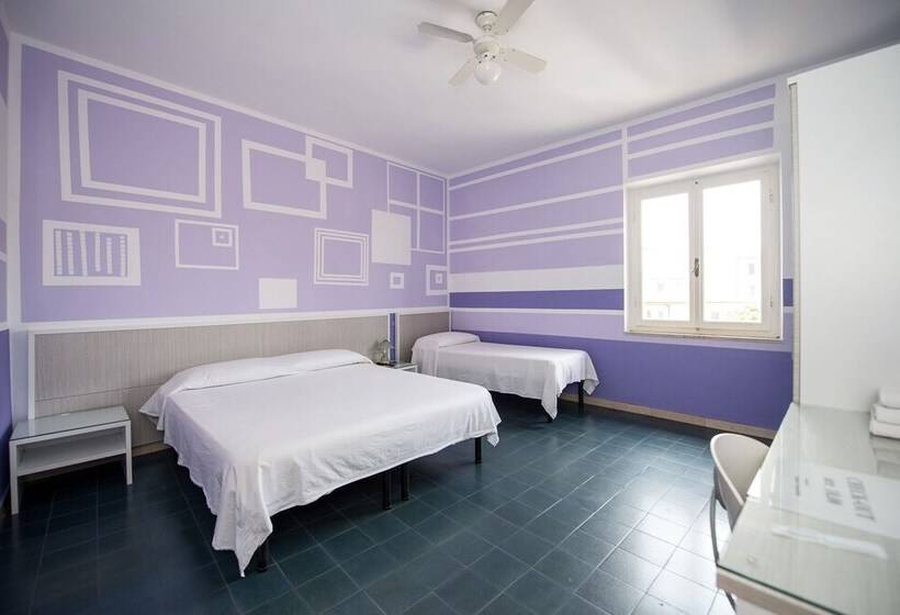 Habitació Triple Estàndard, Terranova