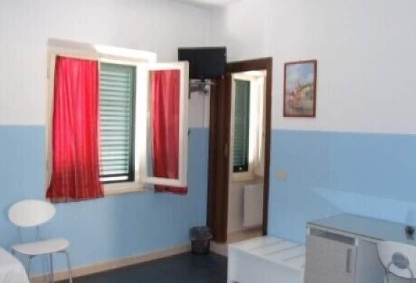 Habitació Triple Estàndard, Terranova