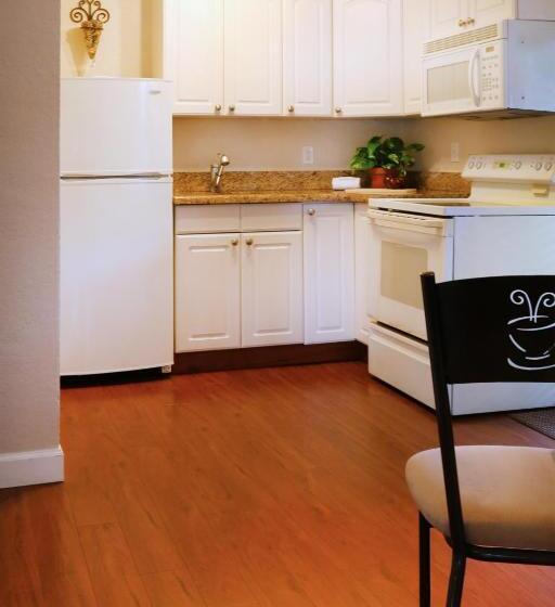 套房, The Cabanas Guesthouse & Spa Gay Resort Catering To Gay Men