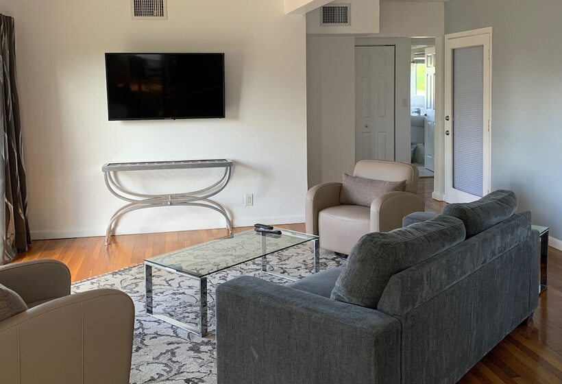 Suite 2 Dormitoris, The Cabanas Guesthouse & Spa   Gay Resort Catering To Gay Men