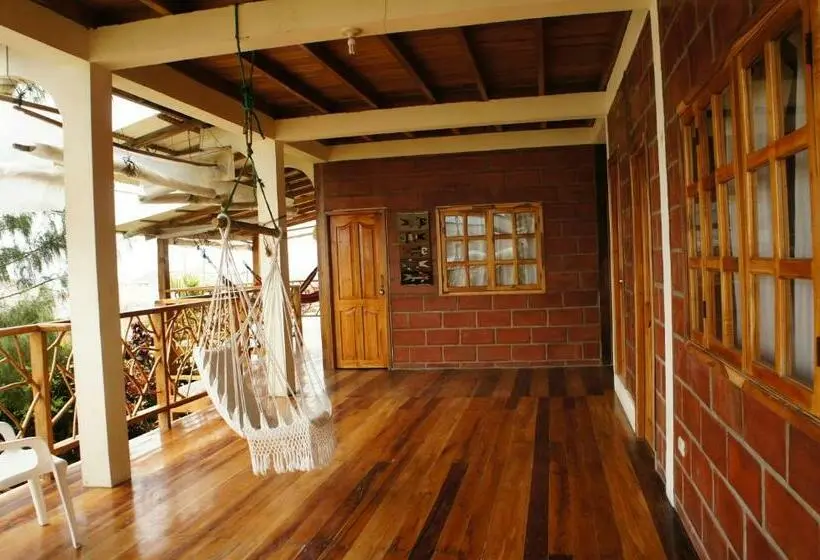 سوییت خانوادگی, The Sea Garden House