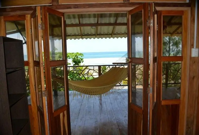 سوییت خانوادگی, The Sea Garden House