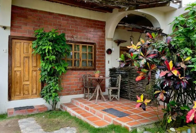 اتاق راحتی سه تخته, The Sea Garden House